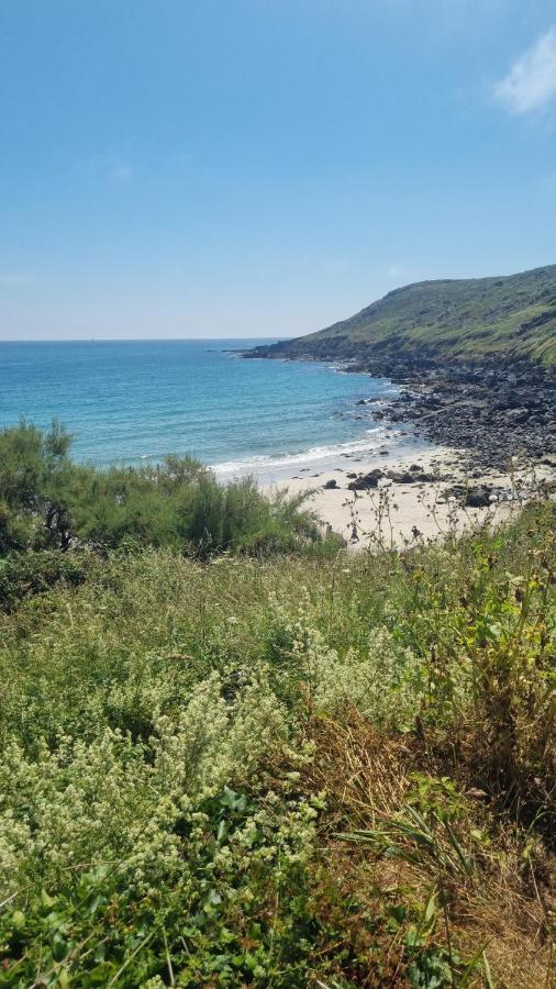 Journeys End With Stunning Sea Views From The Headland Villa Coverack Exterior photo