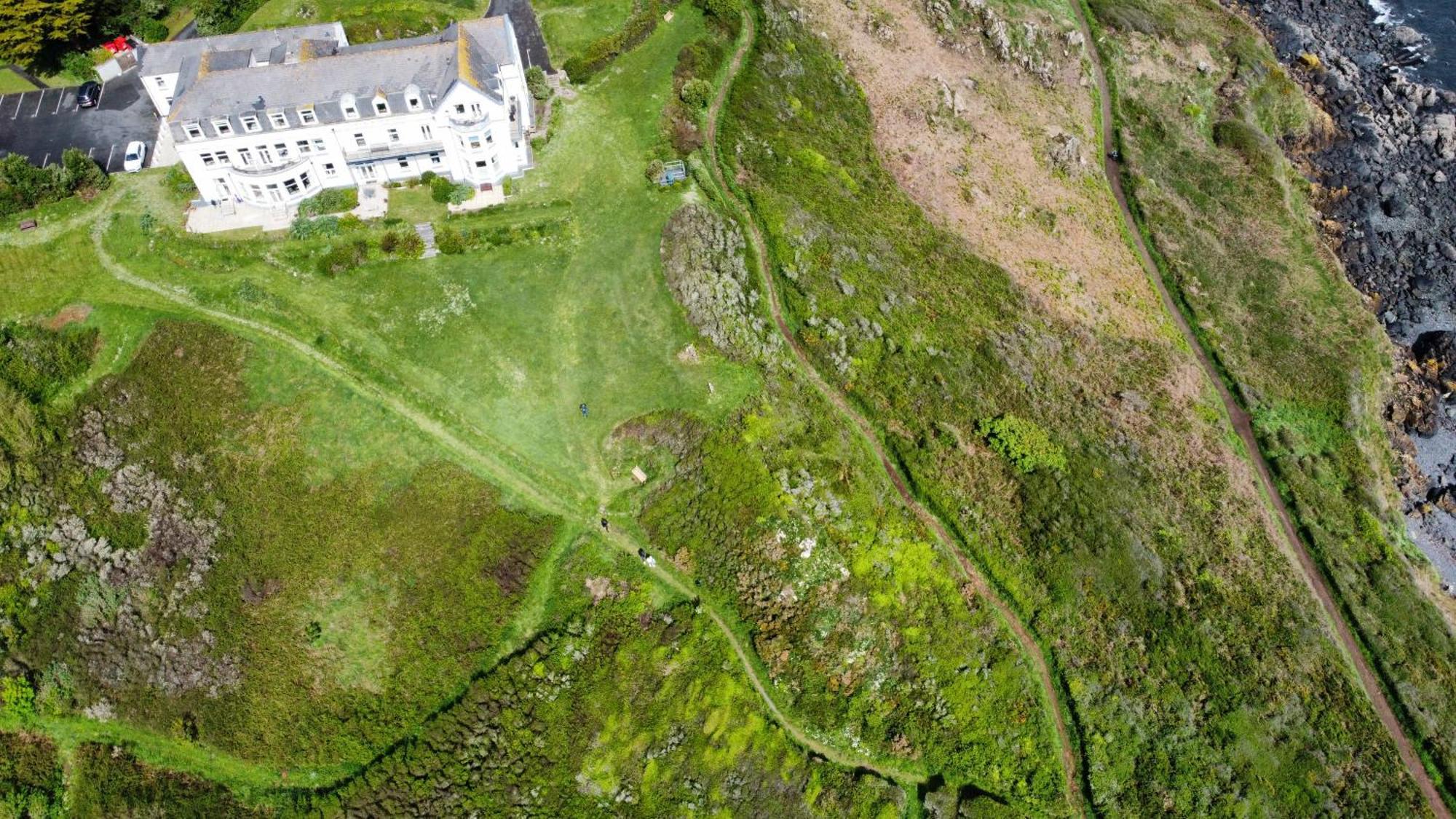 Journeys End With Stunning Sea Views From The Headland Villa Coverack Exterior photo